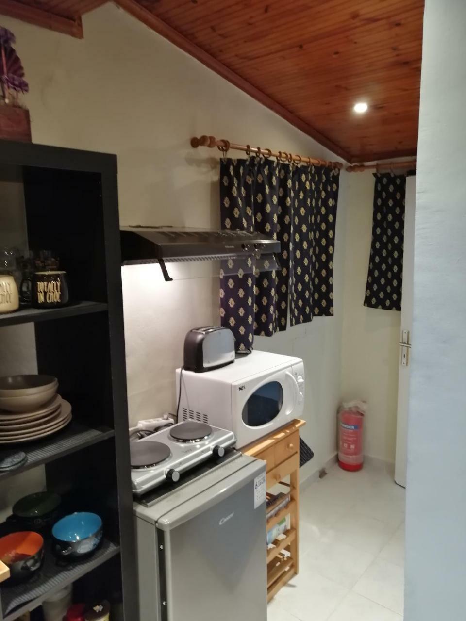 Top Floor Studio Near Metro&View&200Mbps Афины Экстерьер фото